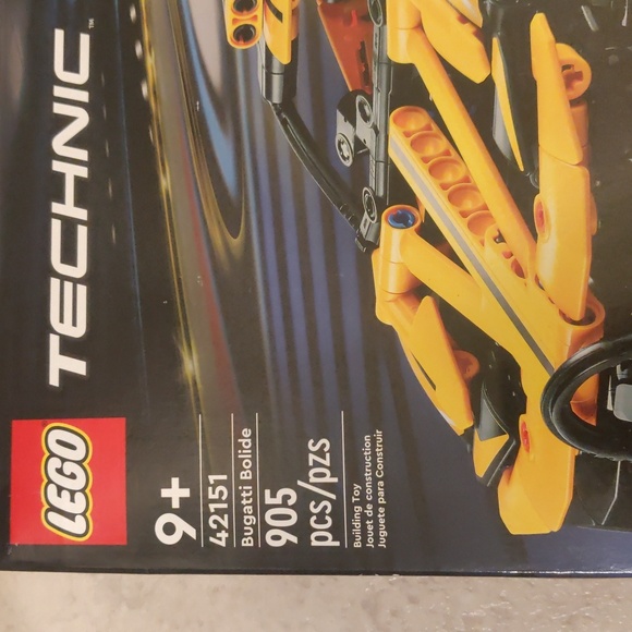 New!Bugatti Yellow and Black Building Sets & Blocks - Picture 3 of 8